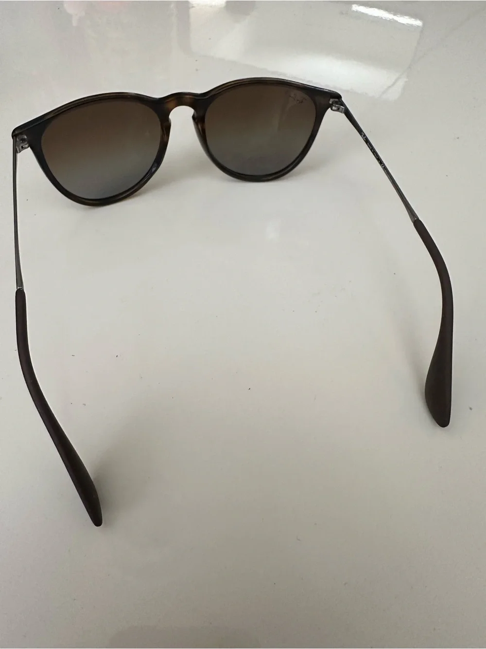 Ray-Ban Brown Gradient Round Sunglasses with Black Case